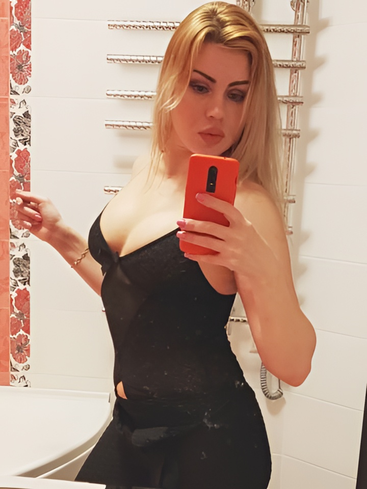 Каролина привлекательная девушка из Азнакаево цена от 2000 руб