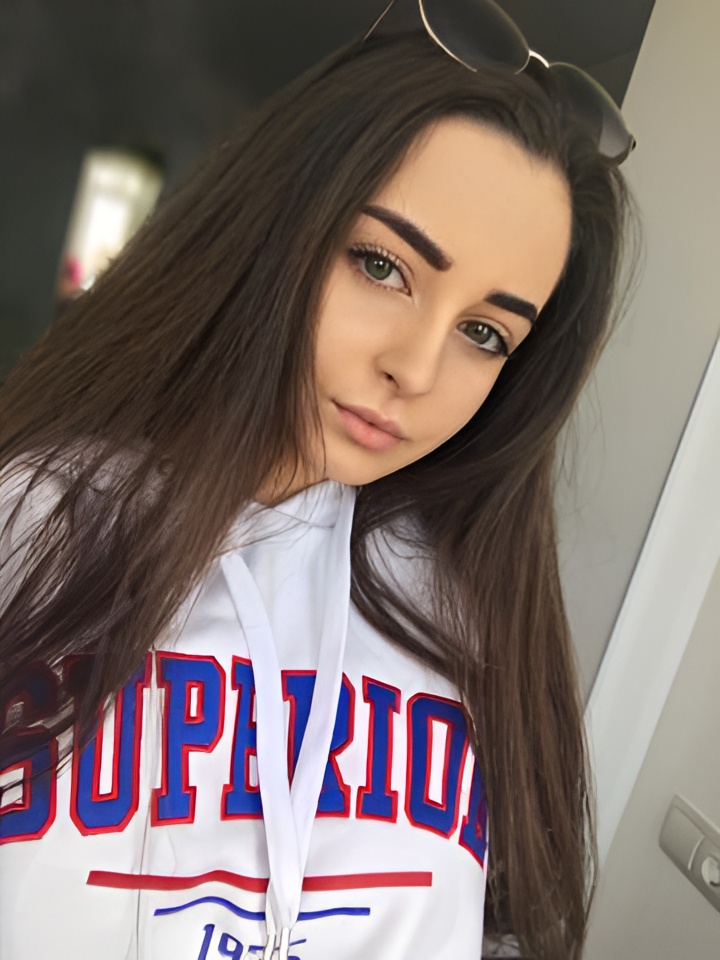 Рената привлекательная девушка из Азнакаево цена от 1500 руб